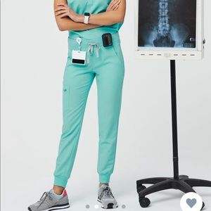 Figs XS petite aqua zamora scrubs